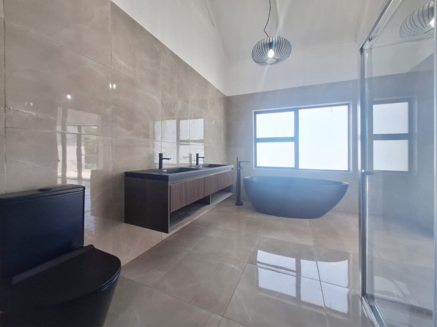 To Let 4 Bedroom Property for Rent in Redstone Private Country Estate North West